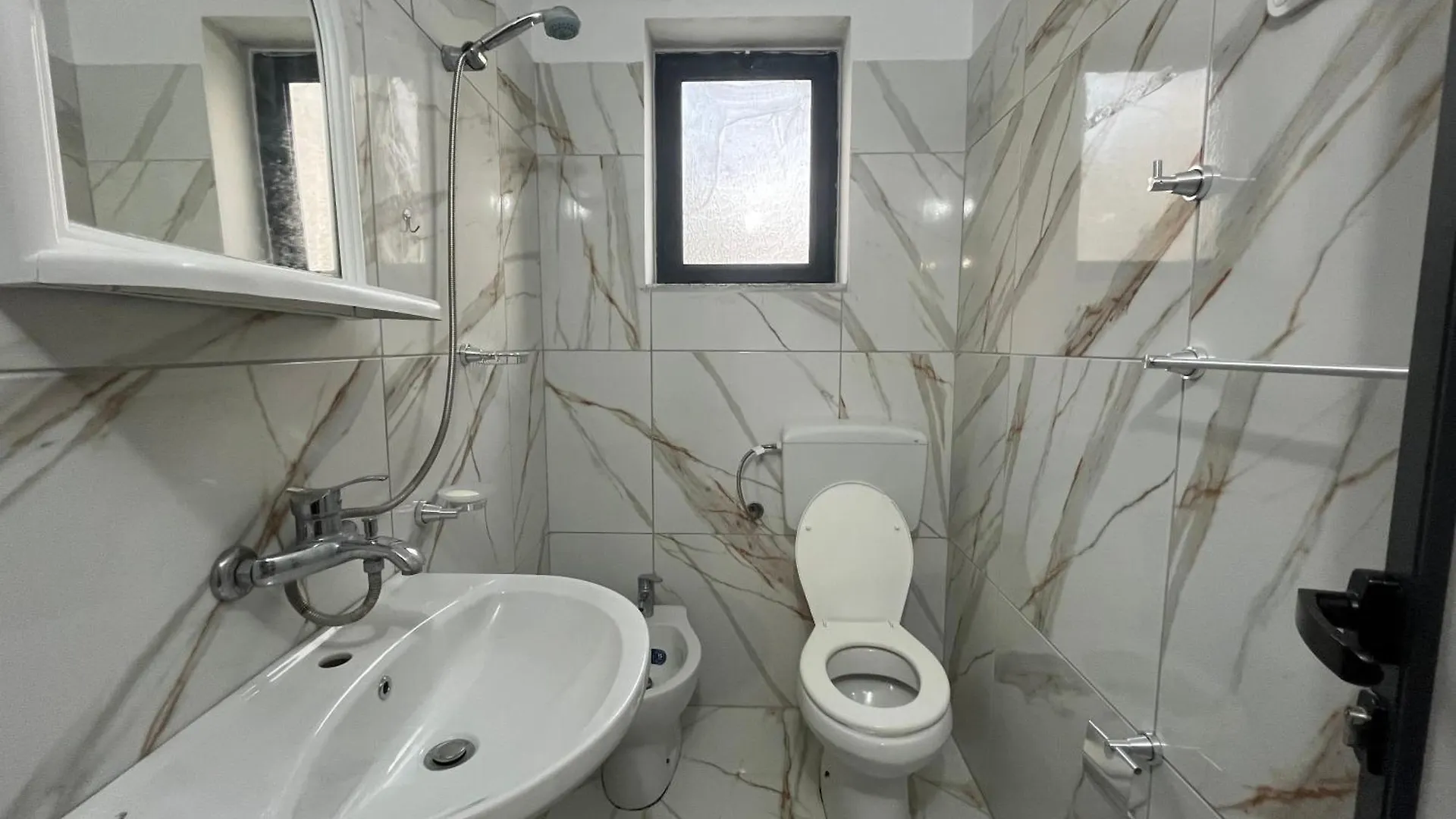Rei'S Place Vlore