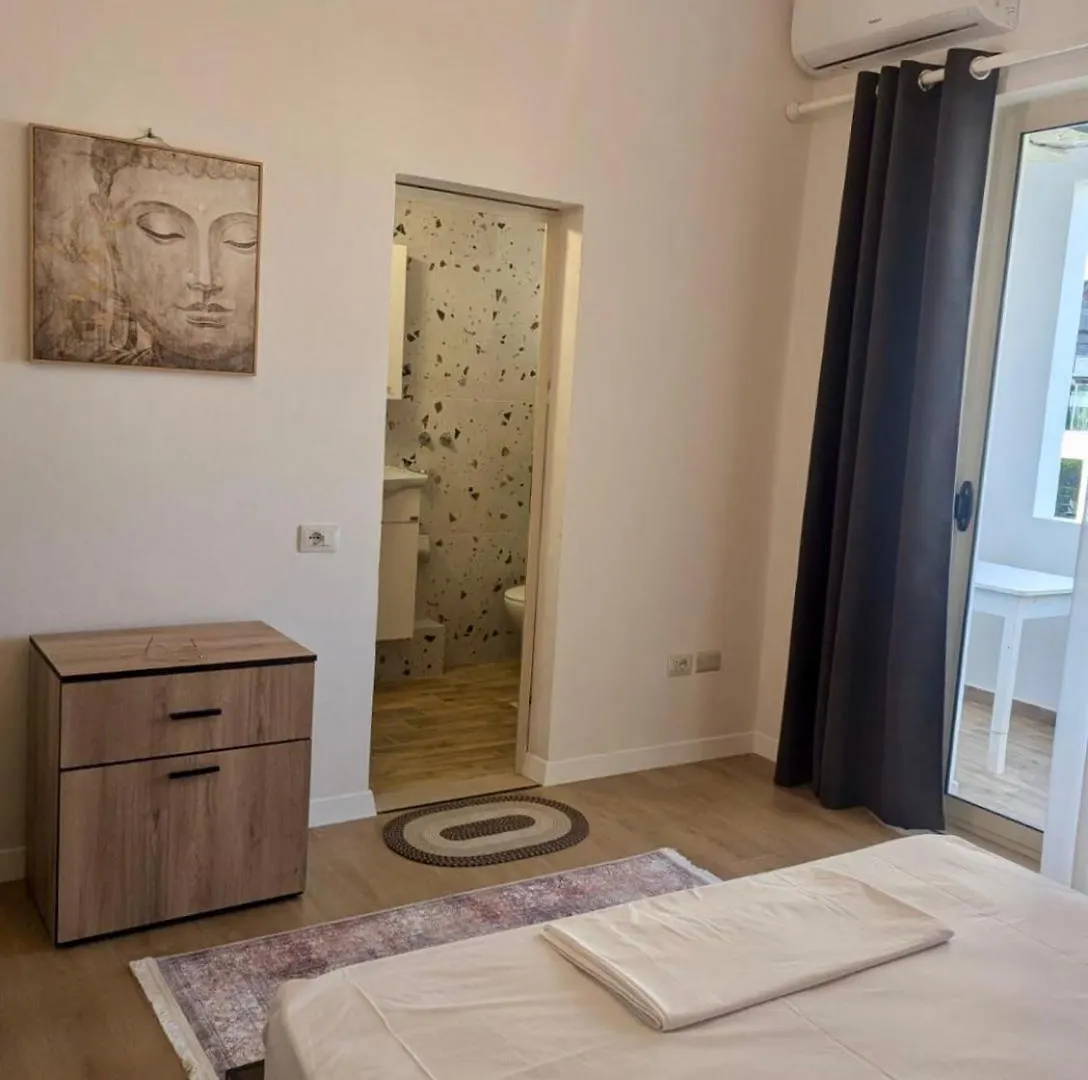 Rei'S Place Vlore 0*,