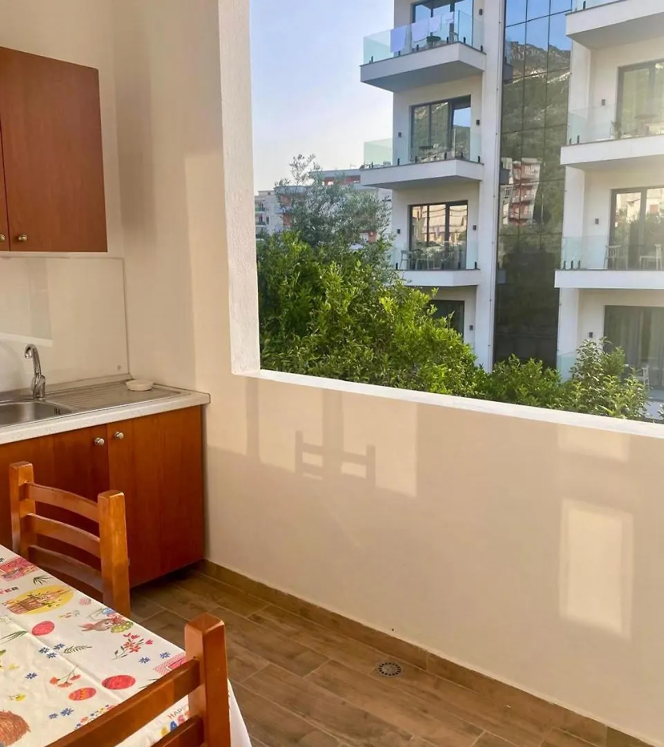 Rei'S Place Vlore Guest house