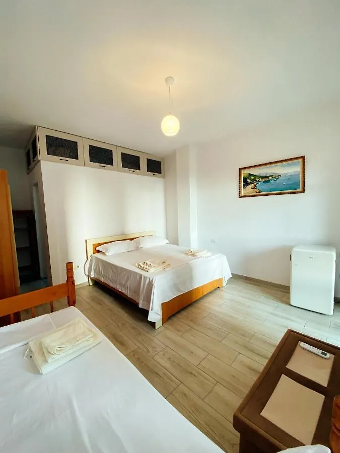 Rei'S Place Vlorë アルバニア