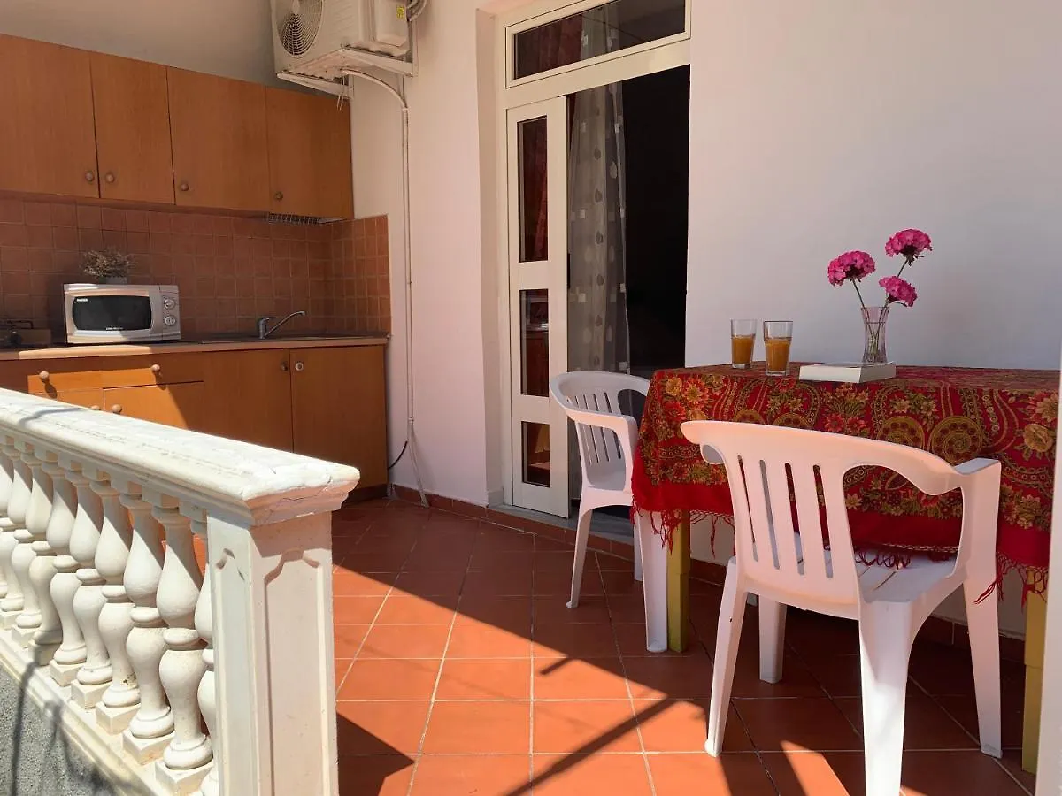 ゲストハウス Rei'S Place Vlorë